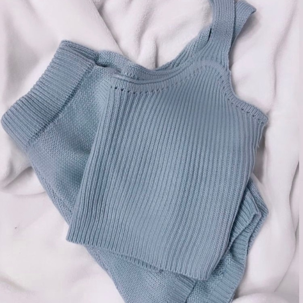 ☁️Two piece knitted blue top and short☁️